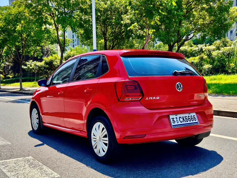 Volkswagen Polo 2016 car image #9