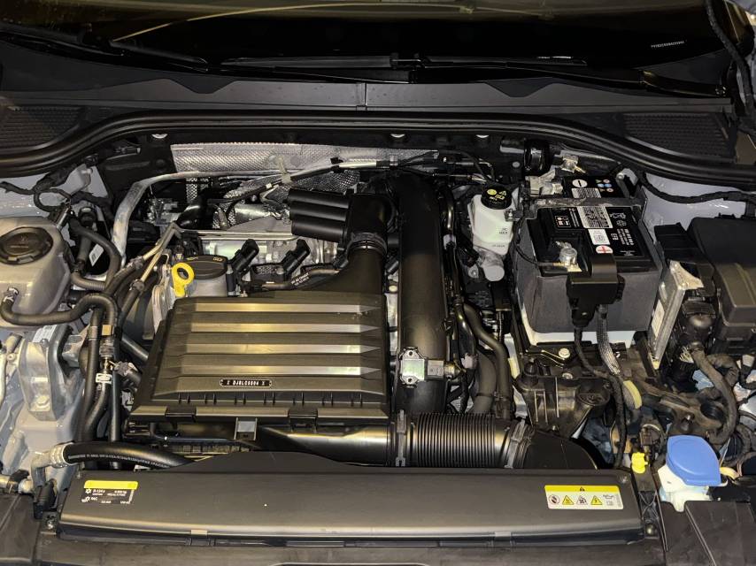 Volkswagen Golf 2022 car image #12