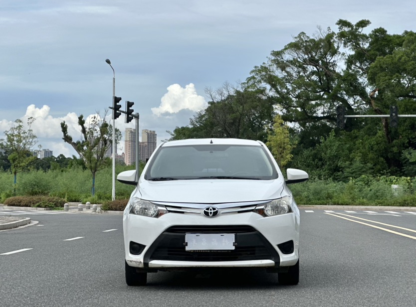 Toyota Vios 2015 Toyota Vios 2015 car image