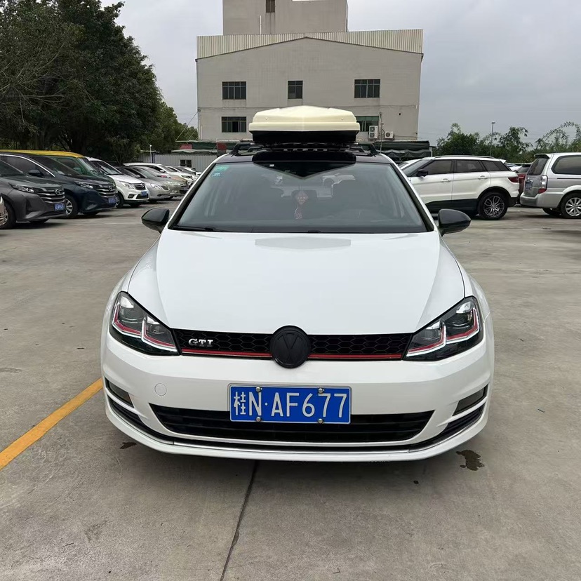 Volkswagen Golf 2016 car image #2