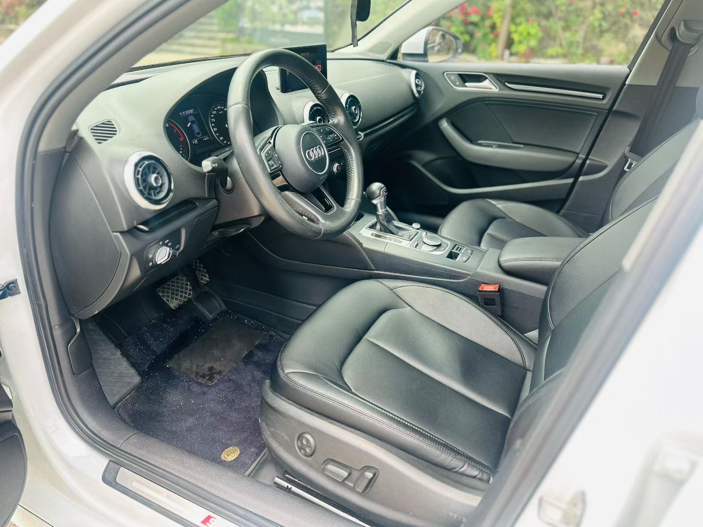 Audi A3 2018 car image #7