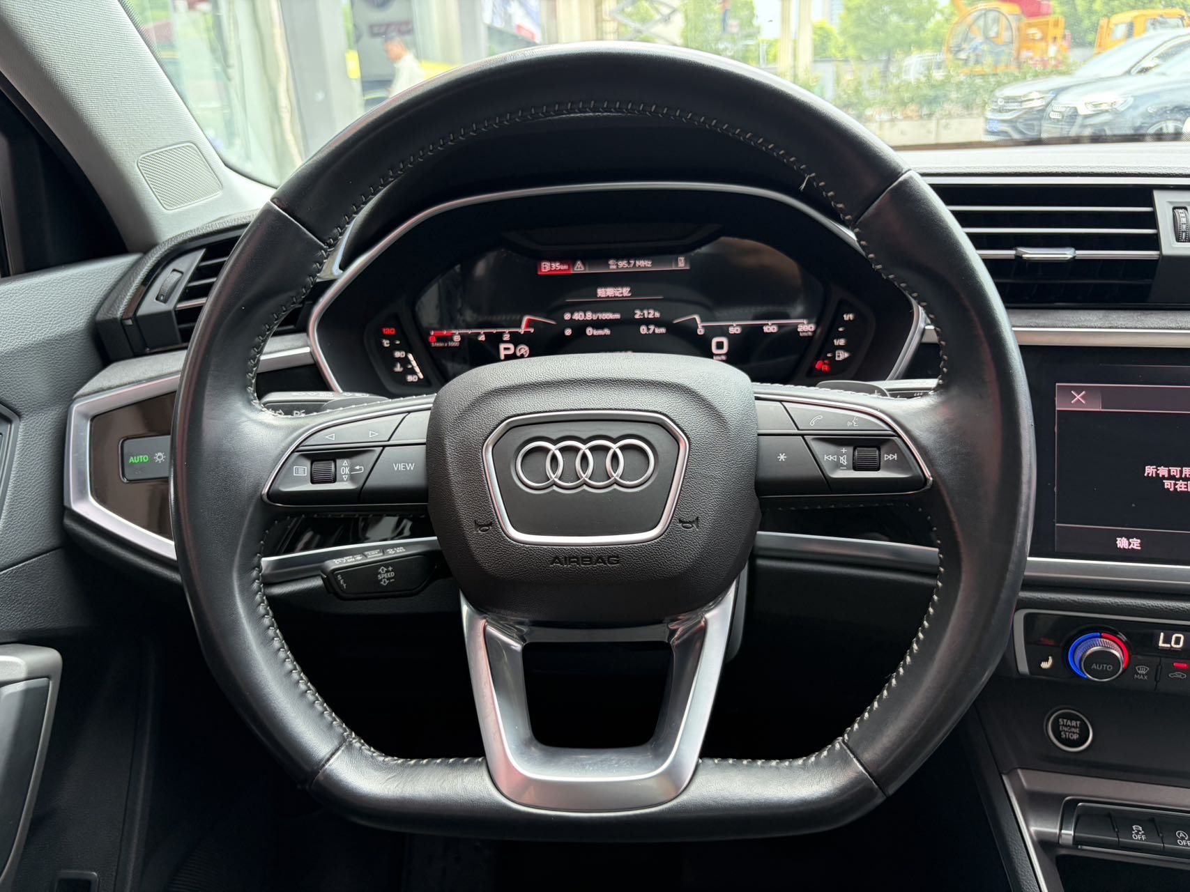 Audi Q3 2022 car image #7