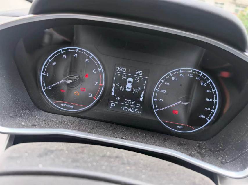 GEELY Coolray 2025 car image #4
