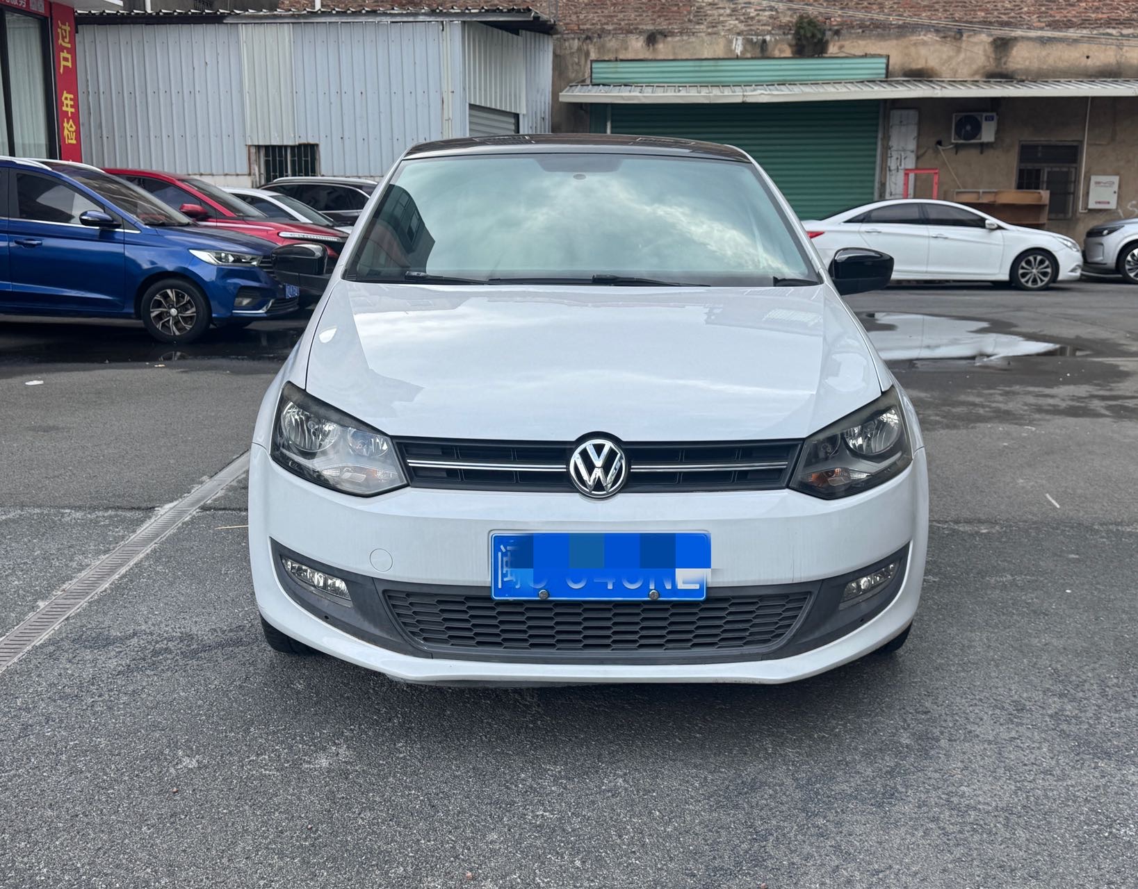 Volkswagen Polo 2013 car image #2