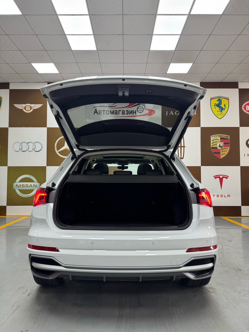 Audi Q3 2022 immagine di auto #16