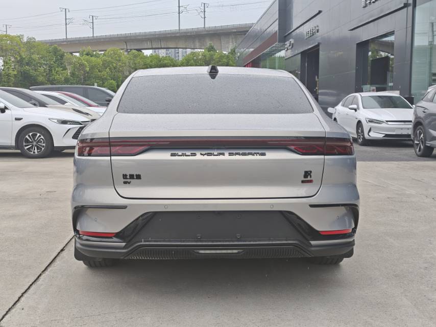 BYD Han 2025 immagine di auto #8