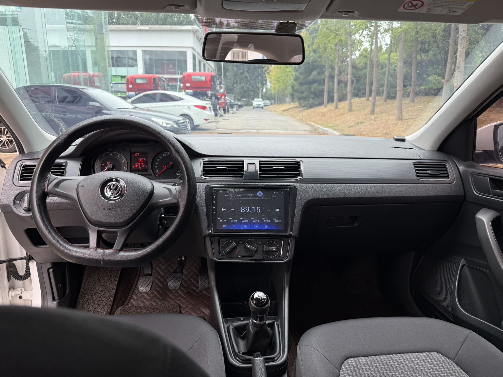 Volkswagen Santana 2019 car image #6