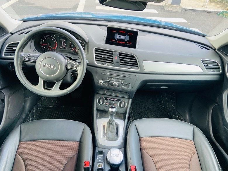 Audi Q3 2018 car image #9