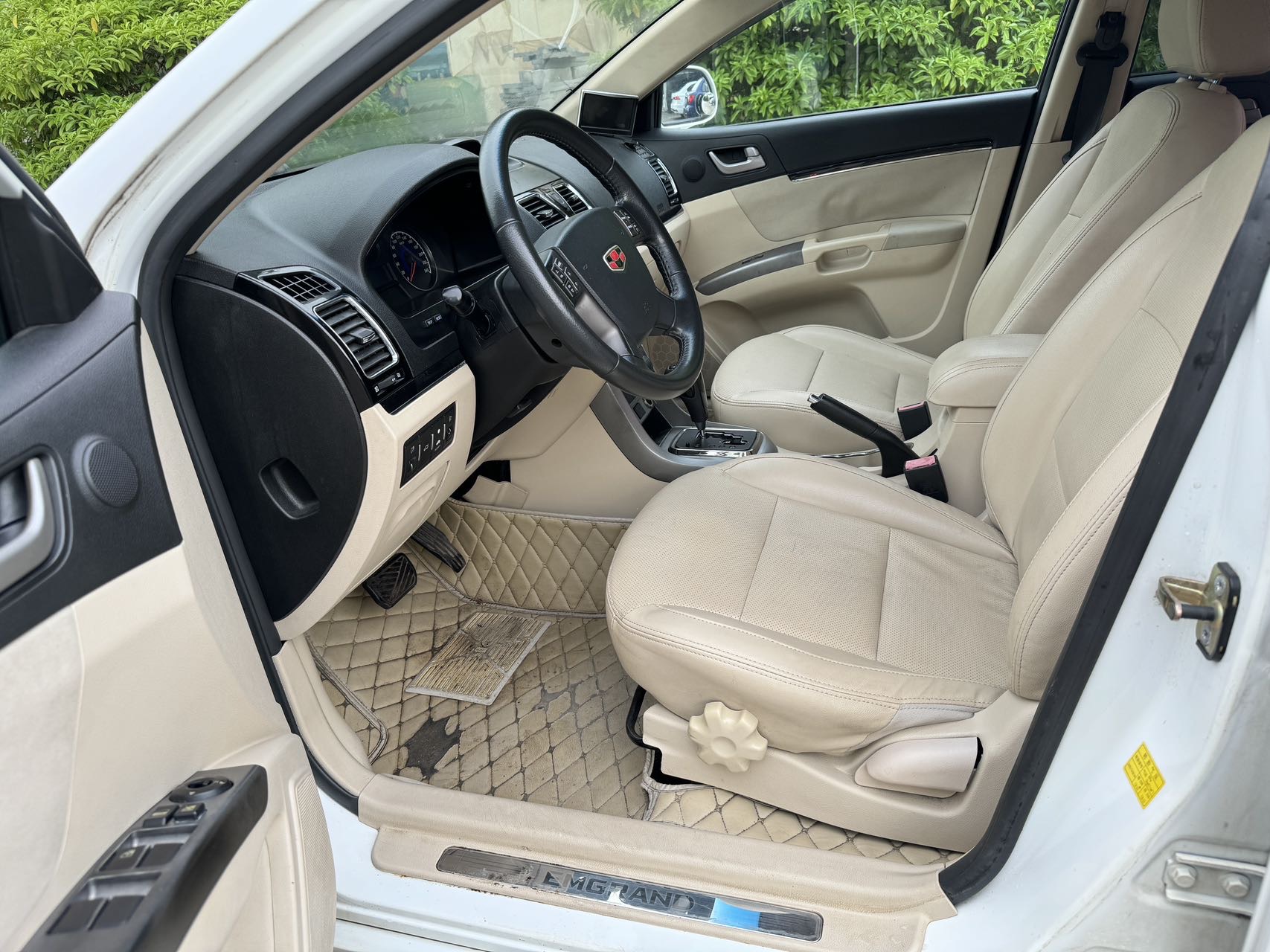 GEELY Emgrand Classic 2015 car image #12