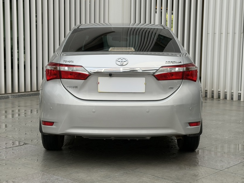 2015 car image #8