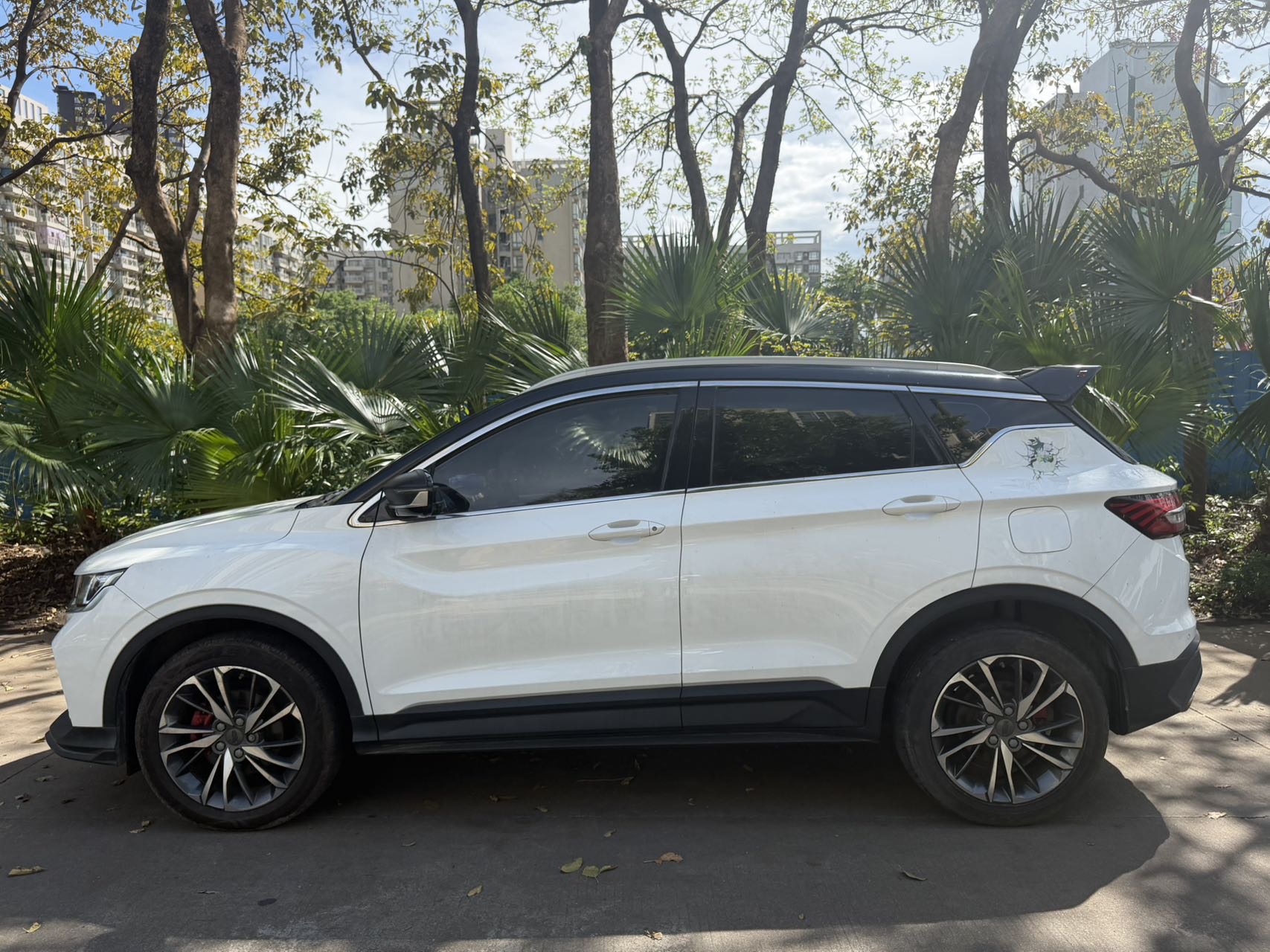 GEELY Coolray 2019 #7 GEELY Coolray 2019 car image #7