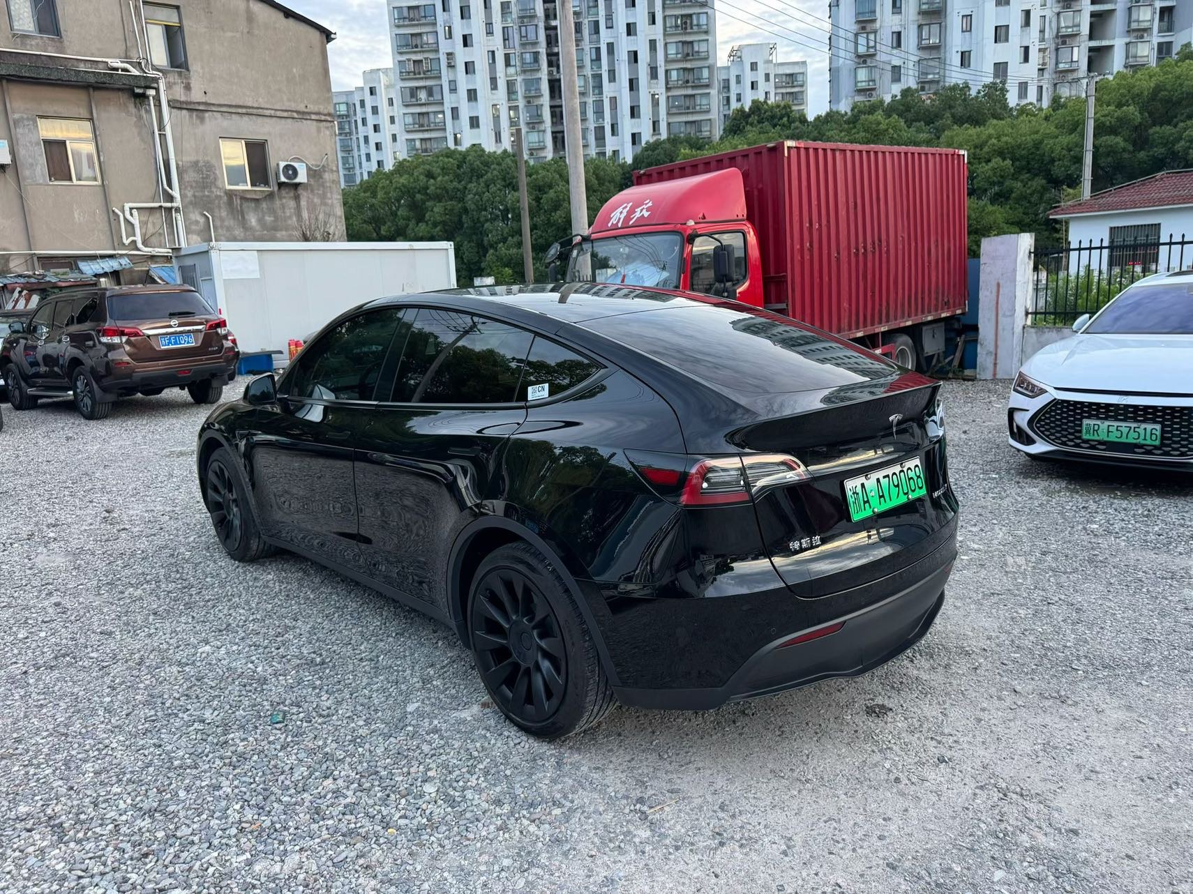 Tesla Model Y 2022 #4 Tesla Model Y 2022 car image #4