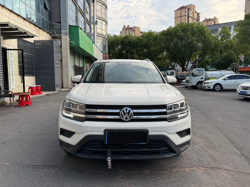 Volkswagen Tharu 2019 car image #2