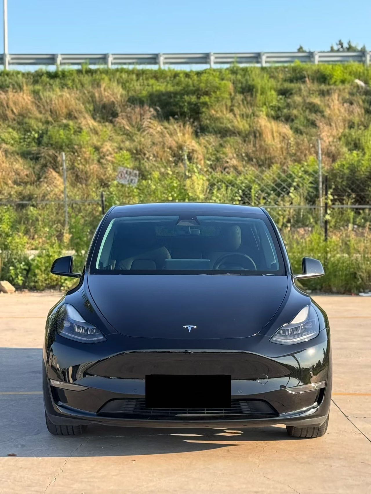 Tesla Model Y 2021 car image #2