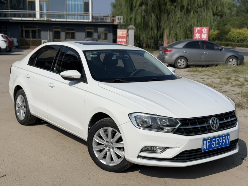 Volkswagen Bora 2016 car image 