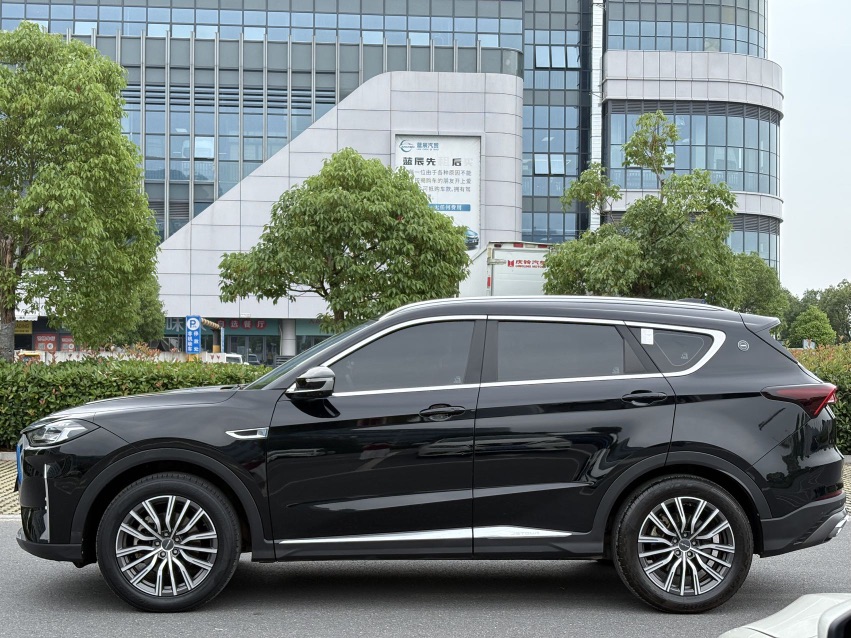 Jetour X70 PLUS 2023 car image #4