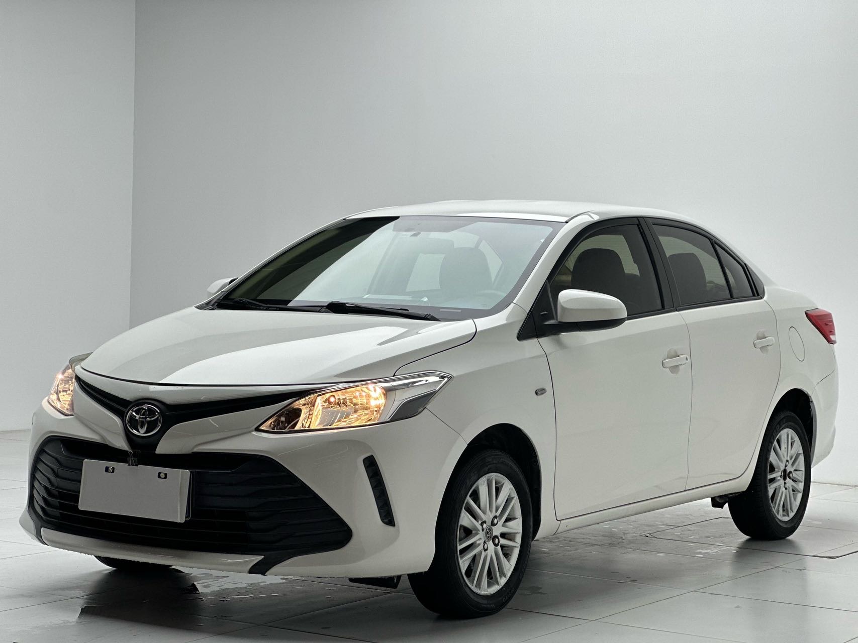 Toyota Vios 2017 Toyota Vios 2017 car image