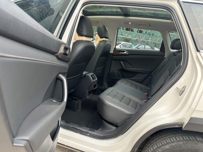 Volkswagen Tharu 2022 car image #6