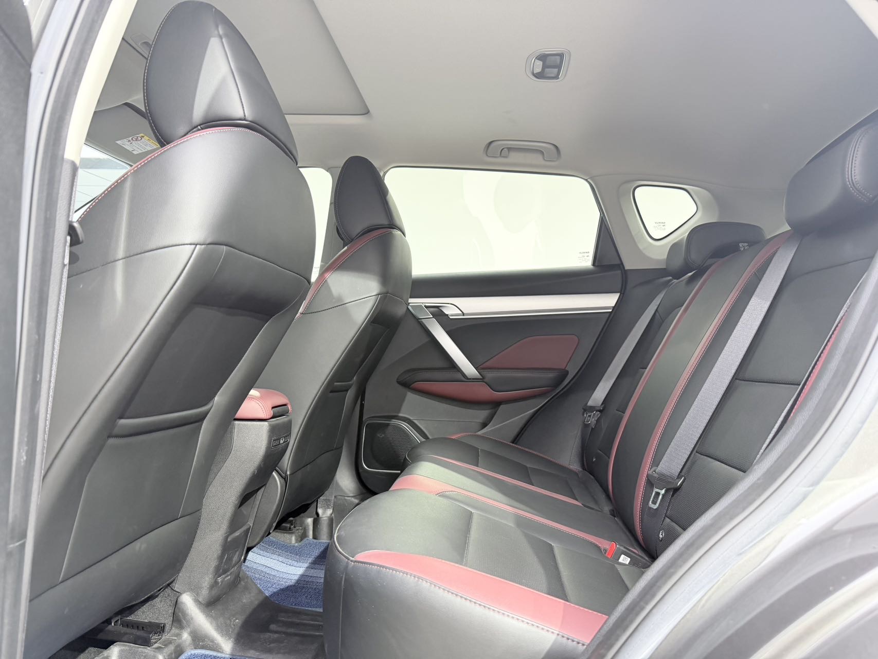 GEELY Coolray 2022 #8 GEELY Coolray 2022 car image #8