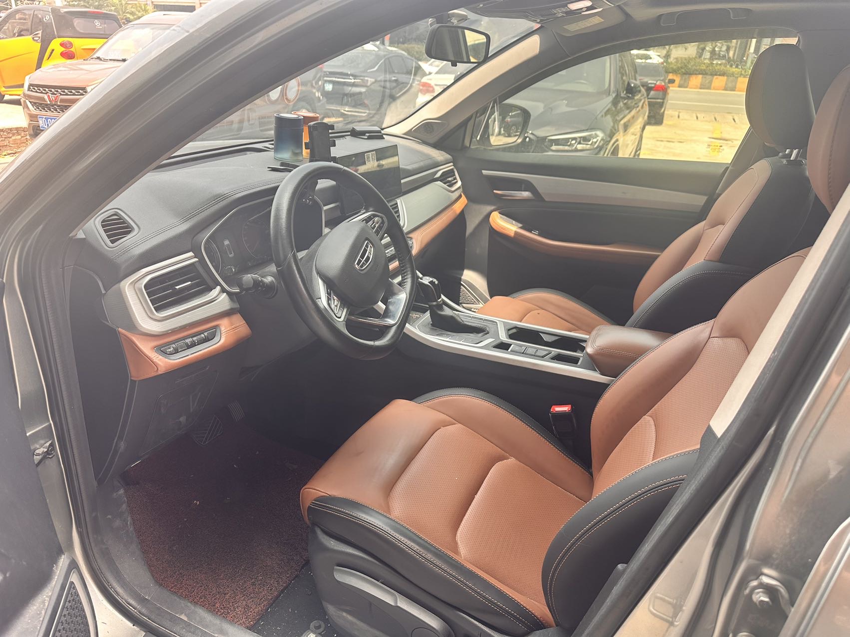 GEELY Vision X6 2020 car image #9