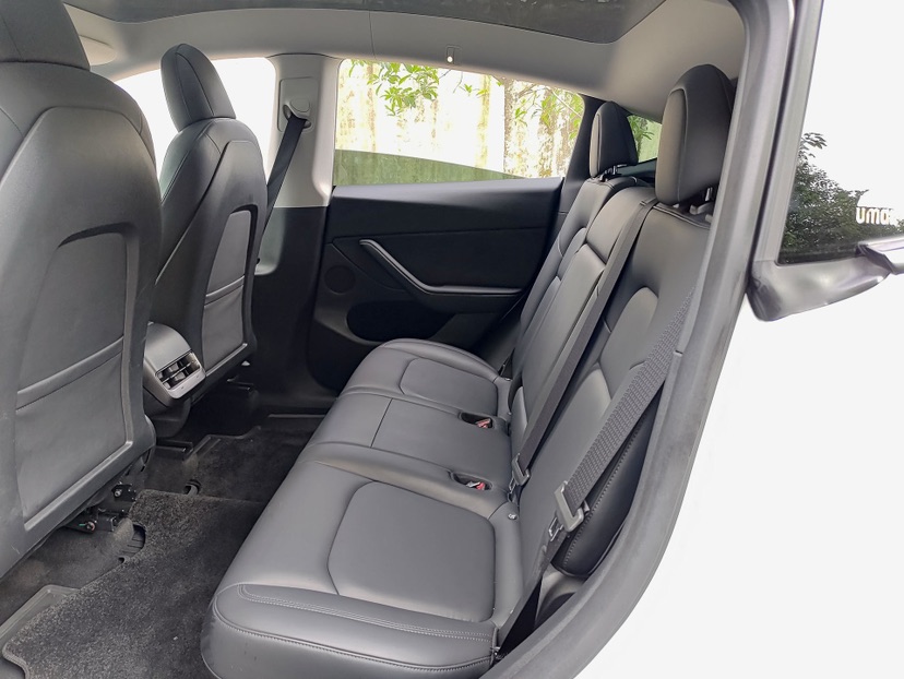Tesla Model Y 2021 #4 Tesla Model Y 2021 car image #4