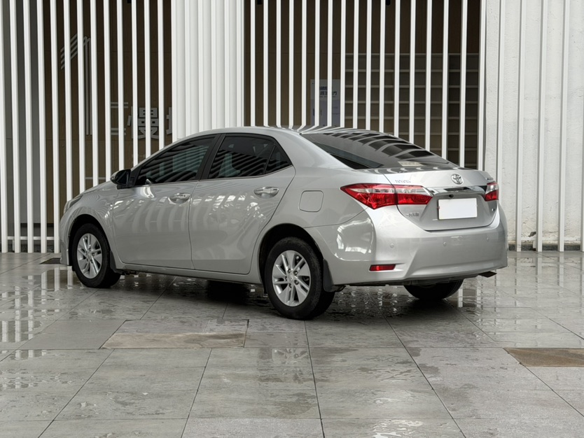 2015 car image #9