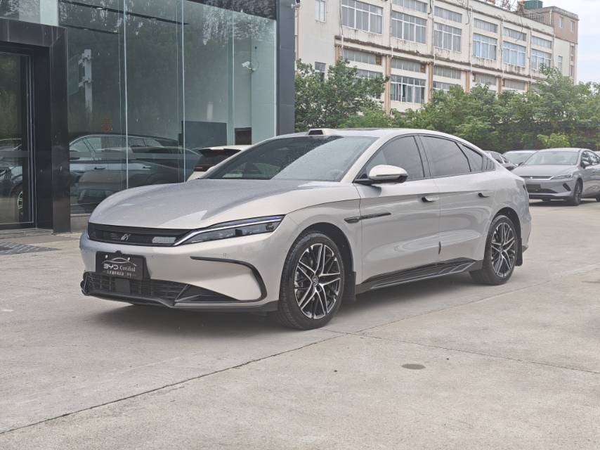 BYD Han 2025 immagine di auto 