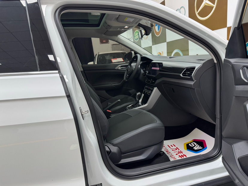 Volkswagen T-Cross 2023 #10 Volkswagen T-Cross 2023 car image #10