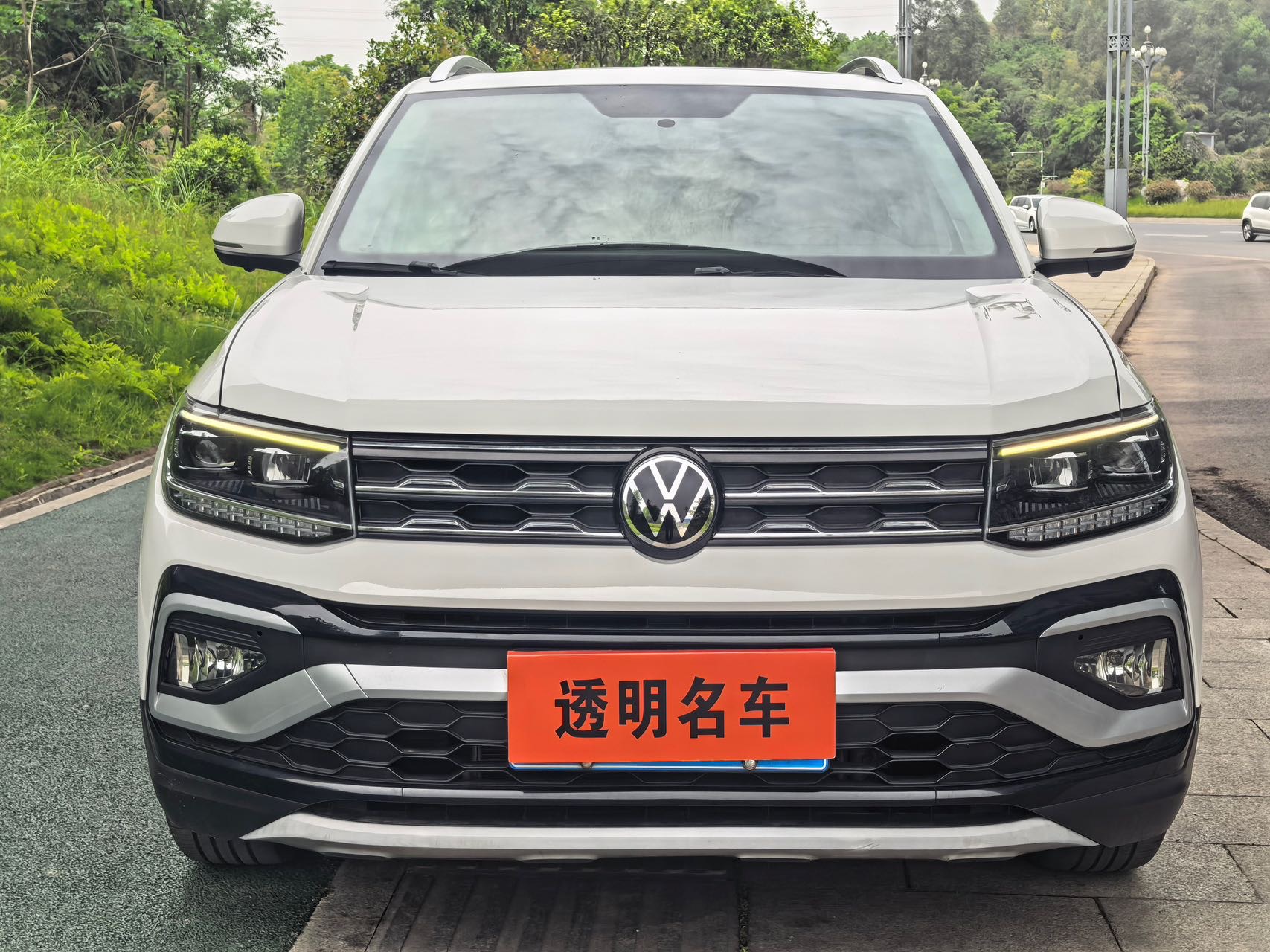 Volkswagen T-Cross 2022 car image #2