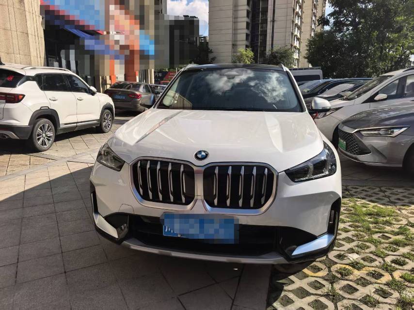BMW X1 2024 car image #2