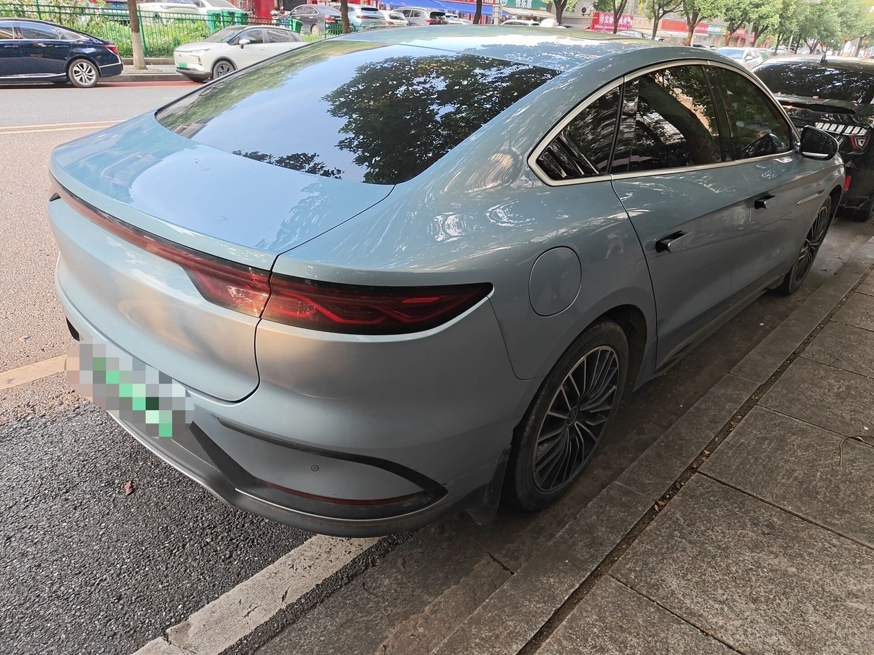 BYD Han 2024 car image #4