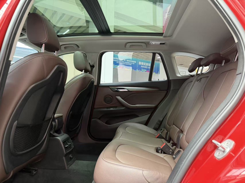 BMW X1 2018 #6 BMW X1 2018 car image #6