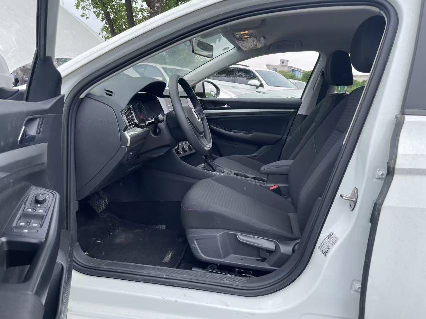 Volkswagen Bora 2023 car image #3