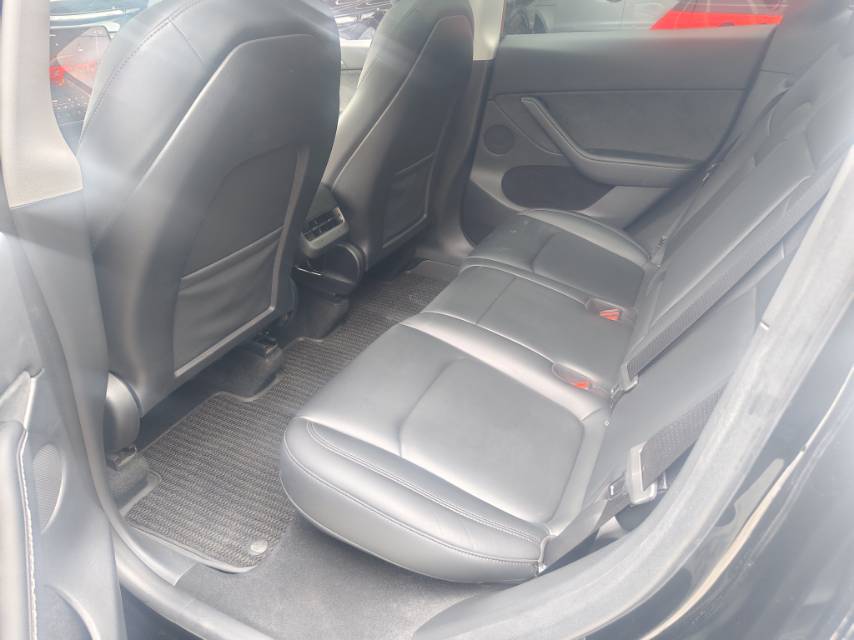 Tesla Model Y 2024 car image #3