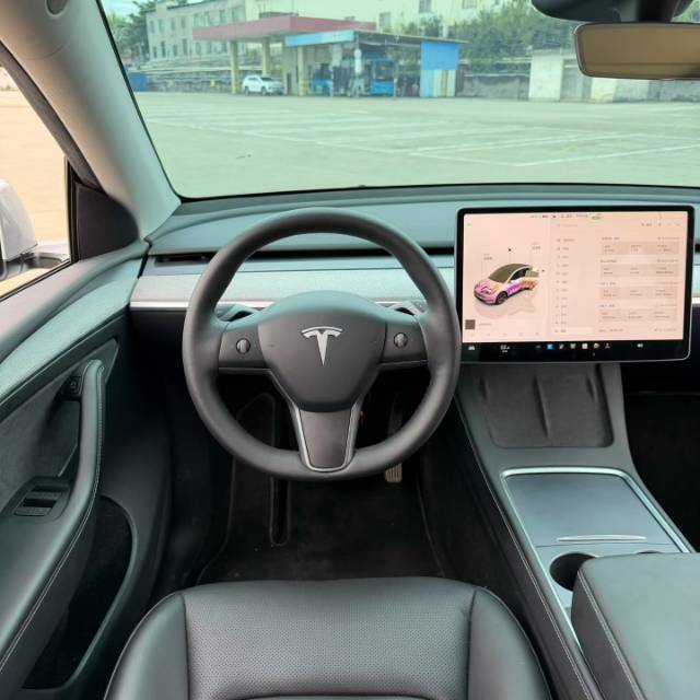 Tesla Model Y 2024 #6 Tesla Model Y 2024 car image #6