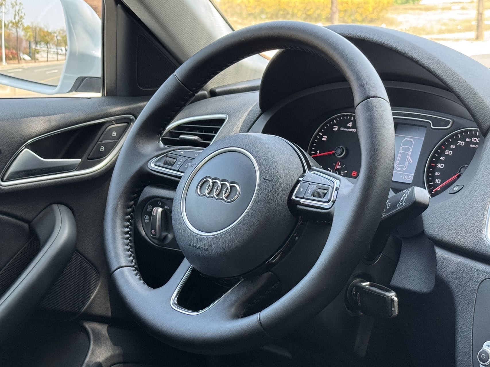 Audi Q3 2016 #7 Audi Q3 2016 car image #7
