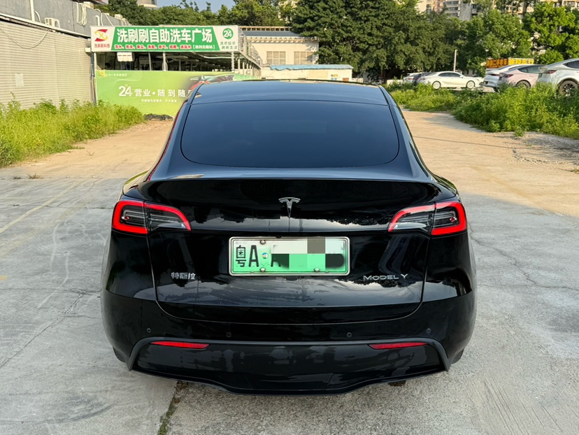 Tesla Model Y 2022 #6 Tesla Model Y 2022 car image #6