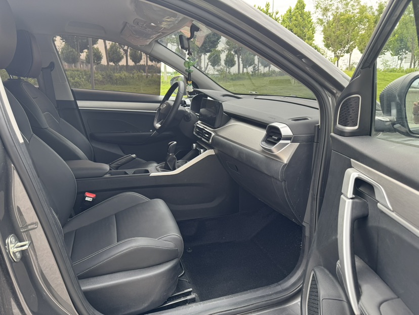 GEELY Coolray 2024 #13 GEELY Coolray 2024 car image #13