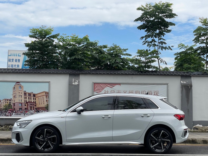 Audi A3 2023 car image #7