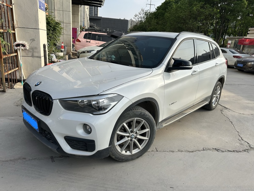 BMW X1 2018 BMW X1 2018 car image