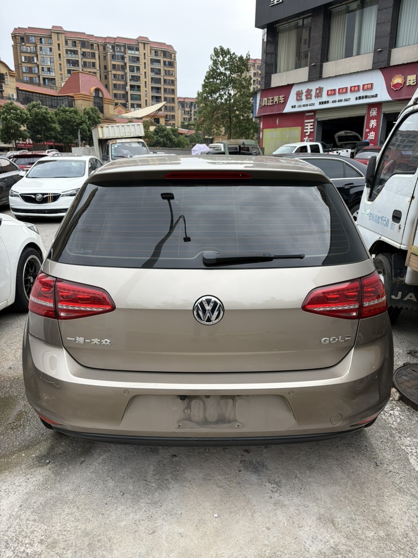Volkswagen Golf 2015 car image #3