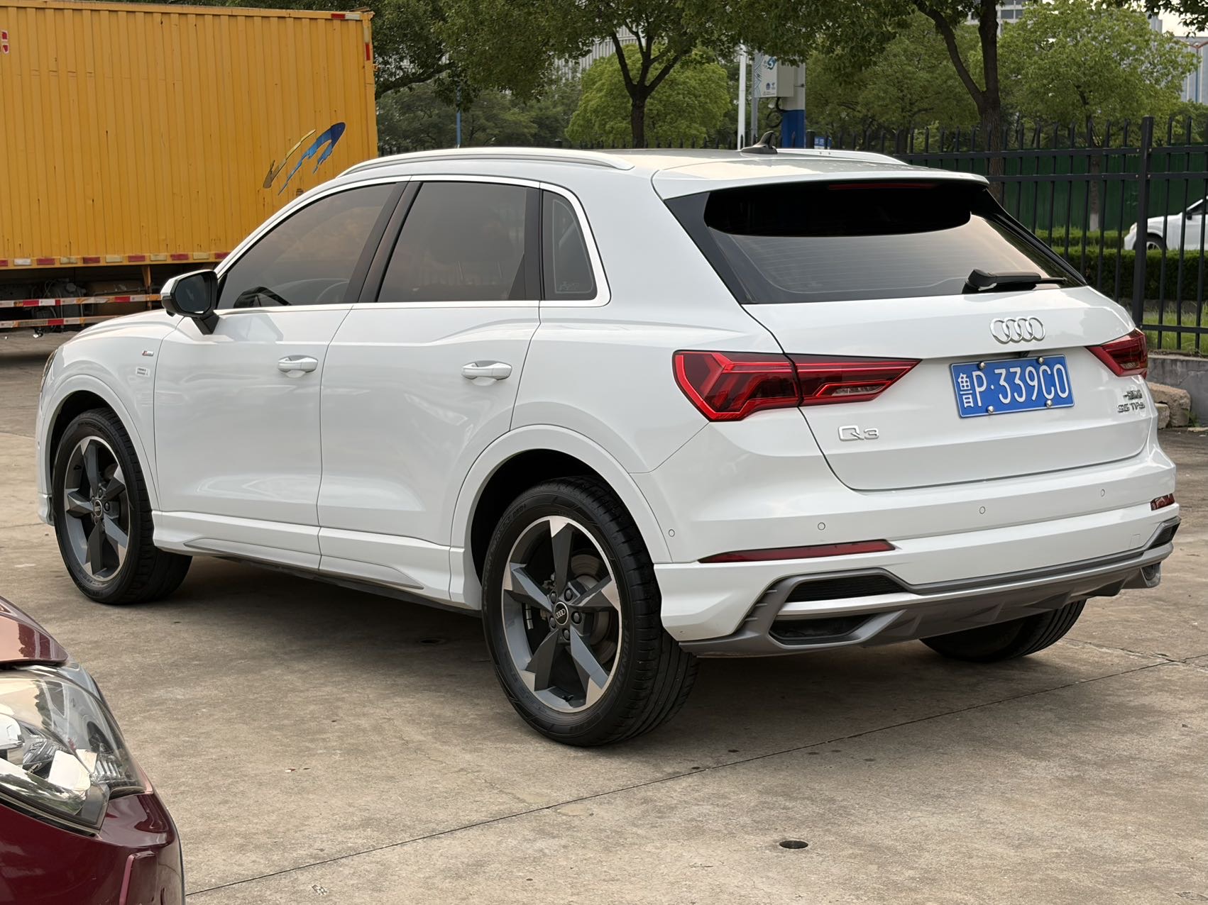 Audi Q3 2022 car image #11