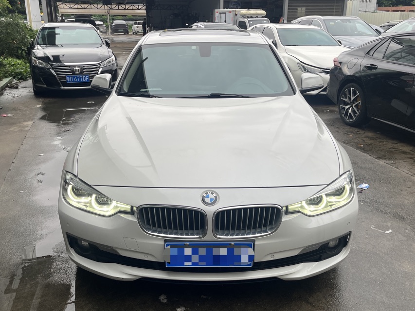 BMW 3 Series 2018 car image #2