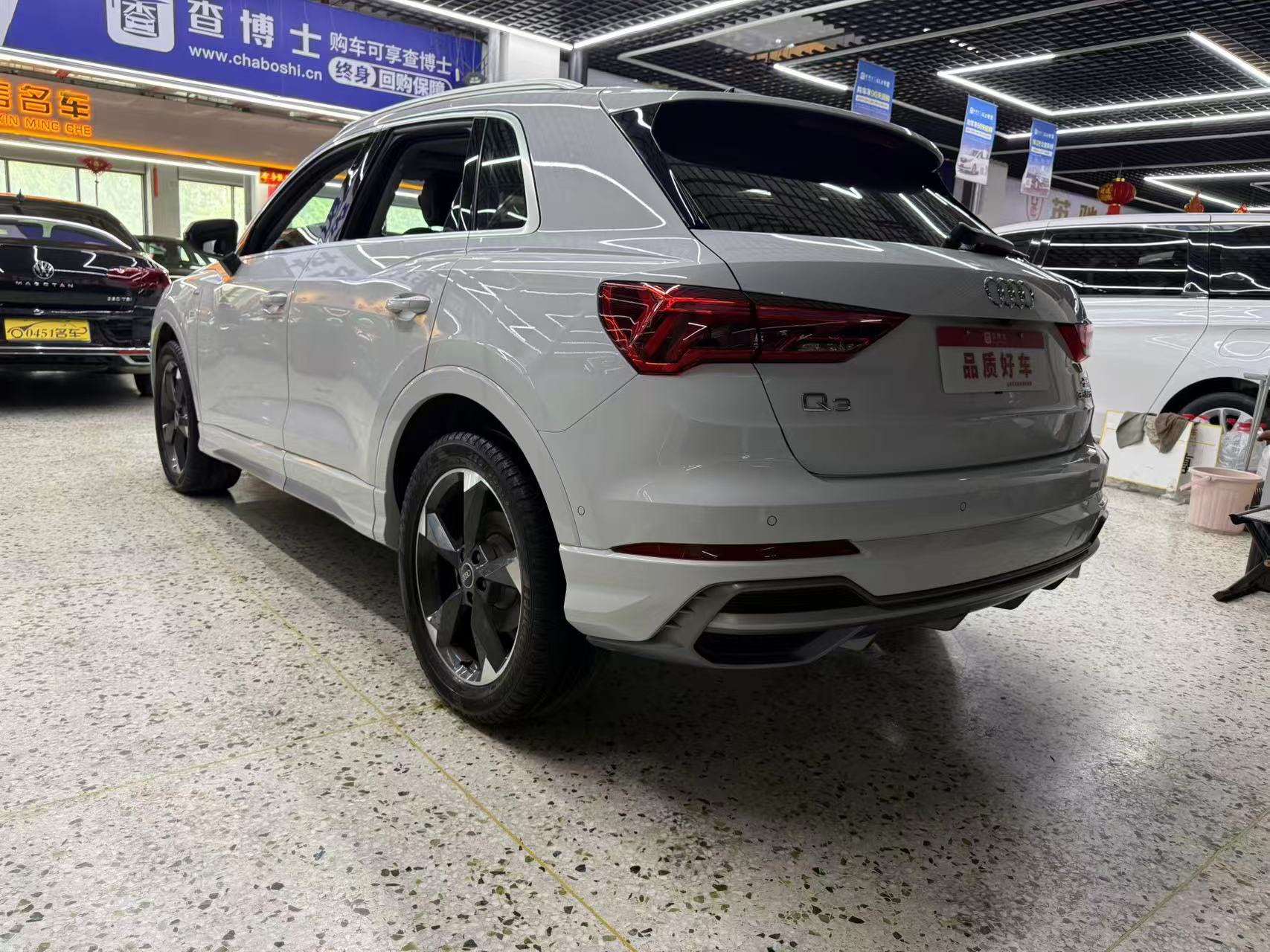 Audi Q3 2022 car image #5
