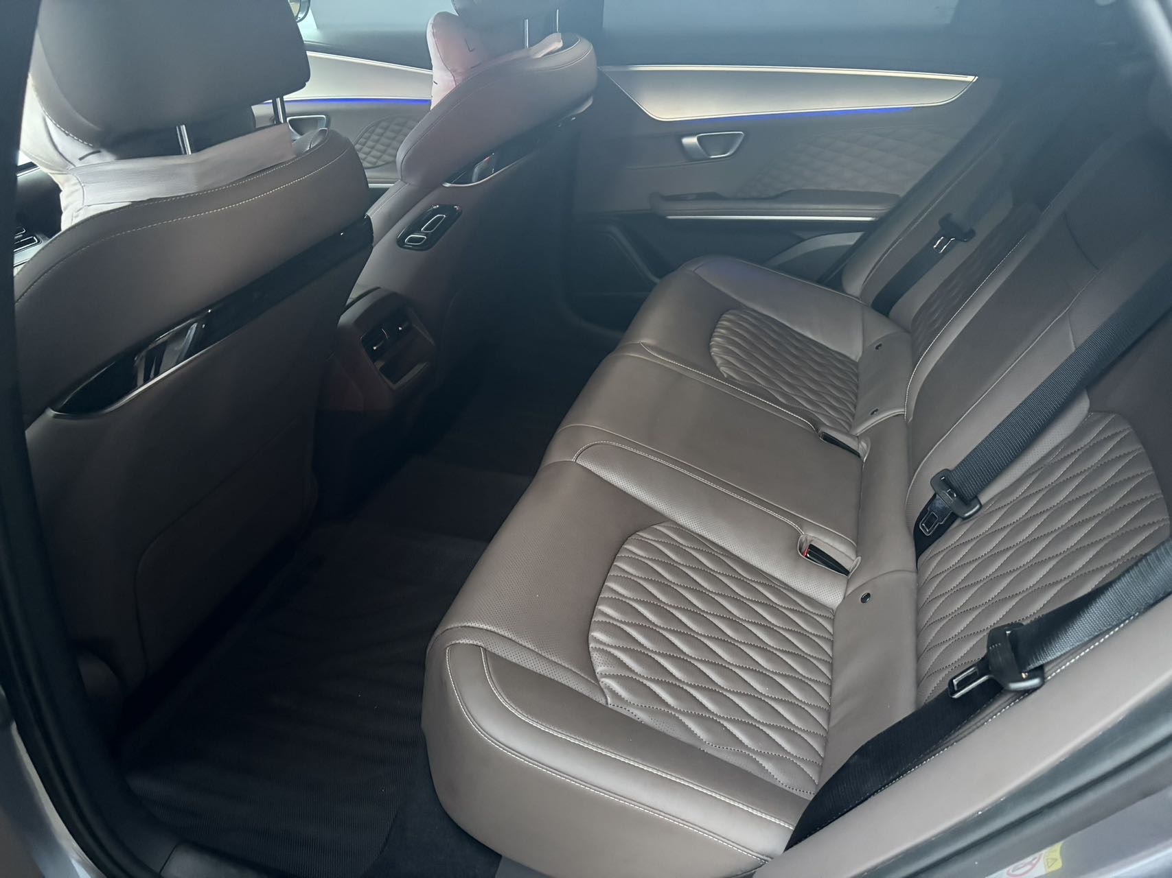 BYD Han 2023 صورة سيارة #6