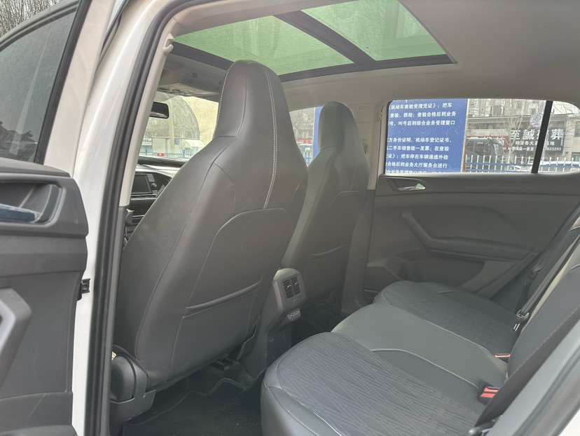 Volkswagen T-Cross 2019 #5 Volkswagen T-Cross 2019 car image #5