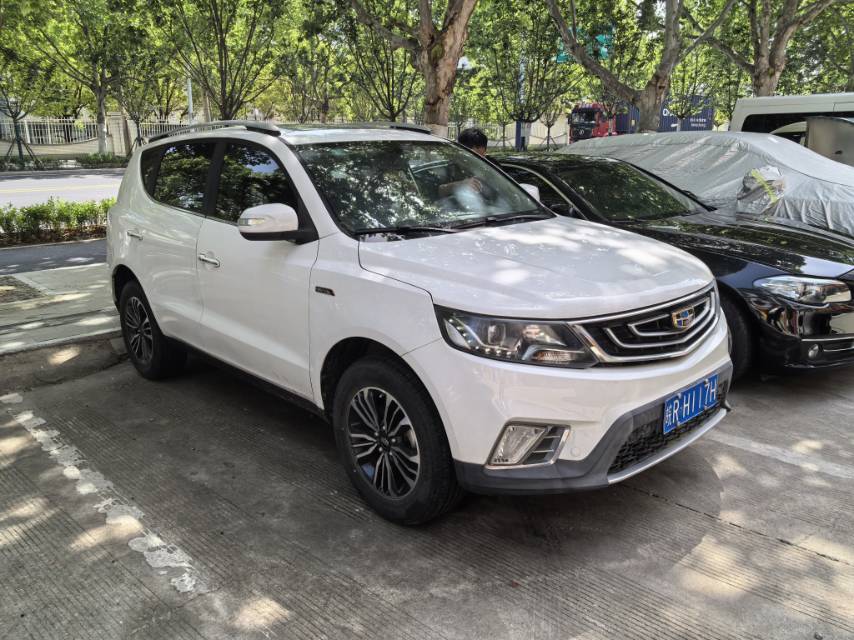 GEELY Vision X6 2017 GEELY Vision X6 2017 immagine di auto