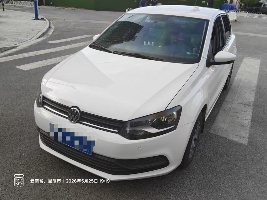 Volkswagen Polo 2018 car image 