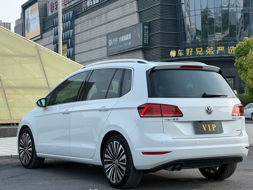Volkswagen Golf Sportsvan 2017 #7 Volkswagen Golf Sportsvan 2017 car image #7