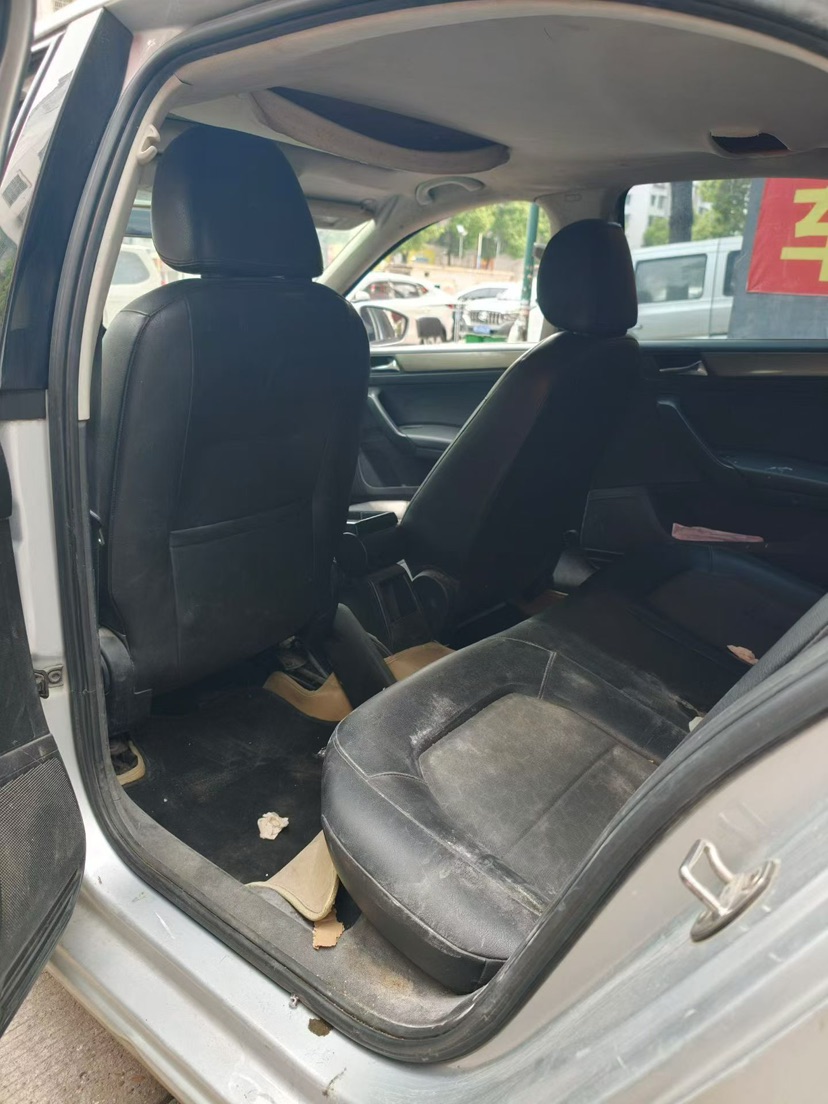 Volkswagen Santana 2015 car image #4